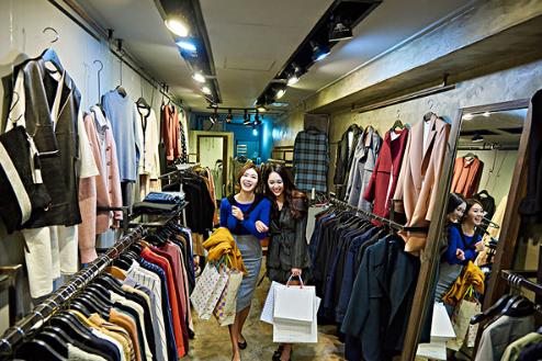 40平方服装店装修风格,服装店货架摆放效果图 个性成都锦江区服装店装修案例效果图赏析