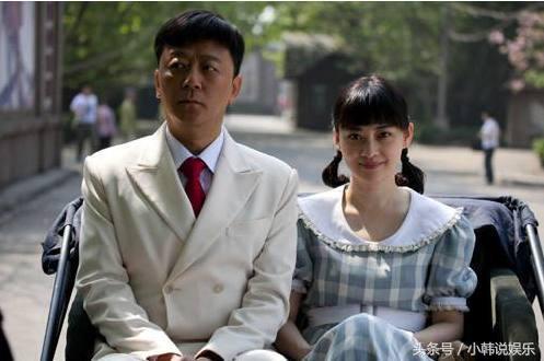 父母爱情中,德华对老丁的爱,谁都比不了,一个细节就能看出来!