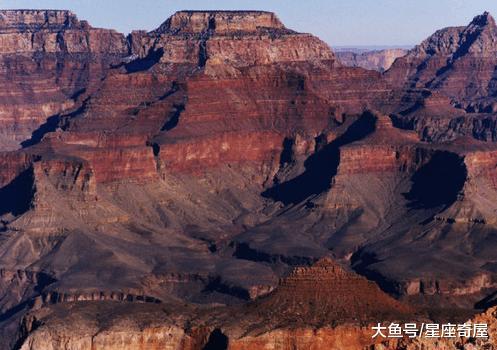 鞭炮爆竹响声不断, 三大生肖运势如火如荼, 赚一