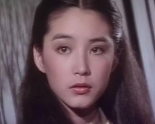 尖下巴已过时，“屁股下巴”很少人有