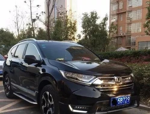 买什么奇骏、汉兰达，有这辆车一家人出游都妥妥的！