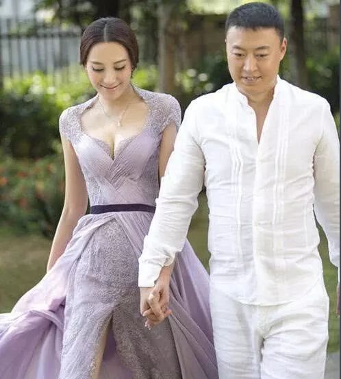 王皓闫博雅