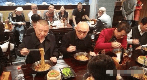 孟非的小面馆当年很火，如今经营成这样，网友：当地人都不会去吃