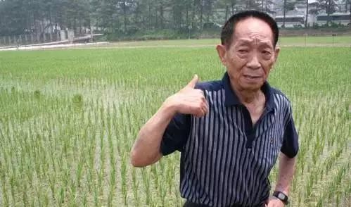 他身价千亿，座驾却可能比你的更便宜