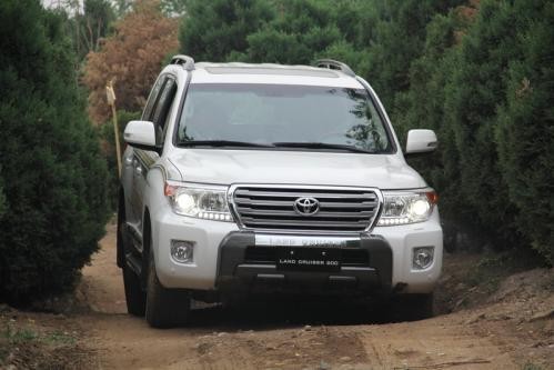 2018年开始，这款丰田车节假日上高速不属于免费通行