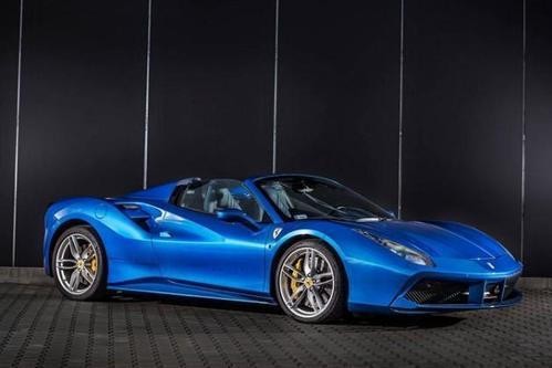 透过Carlex-Design的巧手，Ferrari 488 Spider更加动人了！