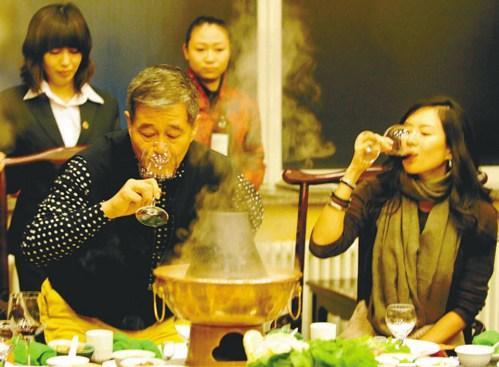 师胜杰身患胰腺癌，赵本山脑出血，这个爱好让不少明星丧命！