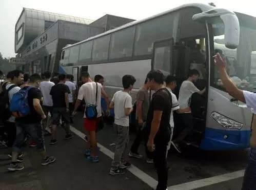 劲爆:大学生寒假进厂打工的可怕黑幕