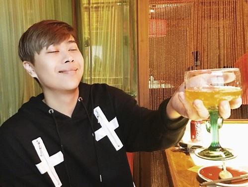 卢本伟凉了, 赵梦玥却做了顿热乎的年夜饭 网友