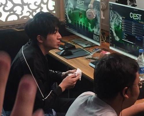 明星游戏昵称大曝光,陈赫霸气,杨颖无奈,林更新笑死人