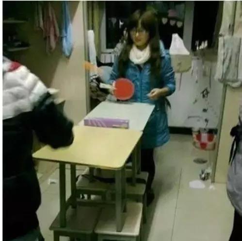 搞笑内涵图:丰胸可不是这样的,这一弄可就平了!