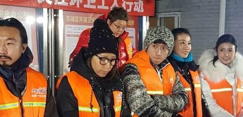 韩红公益被骂作秀，一怒之下公布捐款名单，某些明星尴尬了