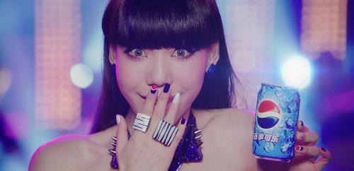 全国明星人气排名_2019最新娱乐女明星人气排行,刘亦菲排40,第一长居榜