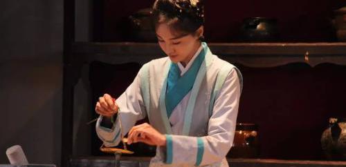 广东的人口姓氏排名_广东“人口第一村”,居住人数20万,都一个姓氏,村民遍布