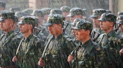 从《士兵突击》到《红海行动》，从不抛弃不放弃，到强者无敌