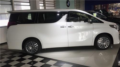 18款丰田埃尔法奢华版无钥匙发起体系