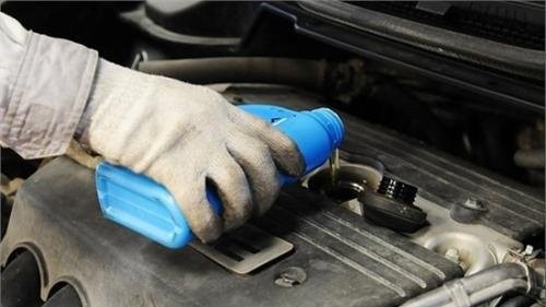 机油防冻液大家都懂，但是冬季汽车的外部维护你知道多少呢？