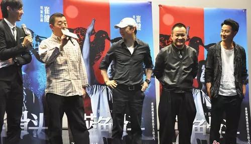 为什么都说黄轩和蒋雯丽关系密切？这是怎么回事儿
