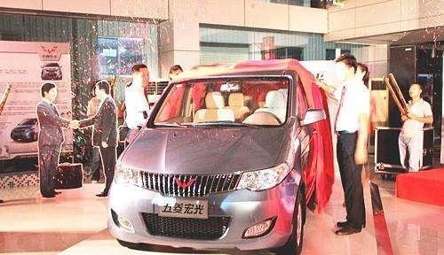 神车五菱SUV终于来了！网友对它的要求让人大跌眼镜