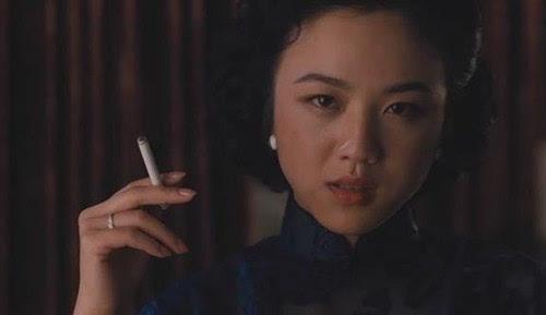 10大女星抽烟照片,看看谁最有魅力?