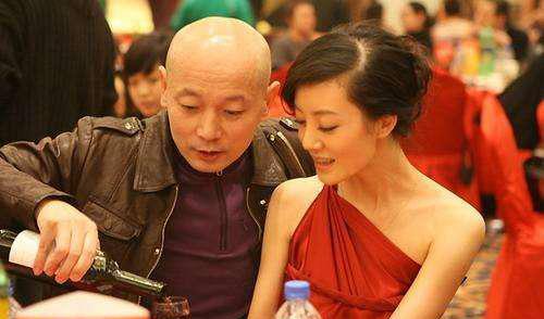 同是嫁入豪门，潘阳掌管经济大权！而她被前夫害的无人敢娶