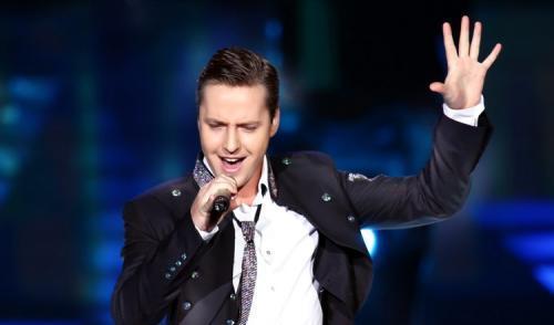 听到好听的歌曲时,为什么会起鸡皮疙瘩?是不是