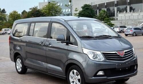 买不起埃尔法就看它，这款国产仅为6.6万起，出远门不用住旅馆！