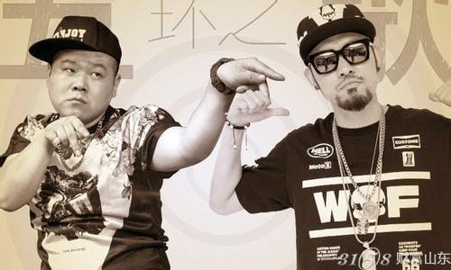 15岁做服务员被一桌人辱骂3小时,得恩师郭德纲