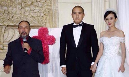 初婚痛失爱子自责不已，娶二婚妻子，今满头白发被誉为中国好继父