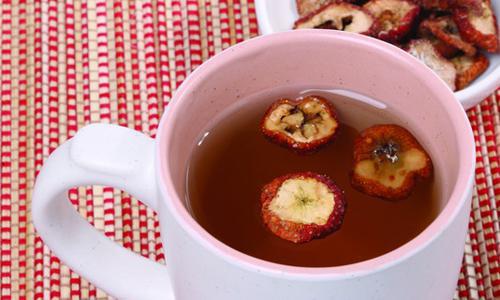 山楂和什么泡水喝降血压 降血压用它们泡