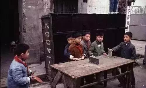 30年前的老照片,看过的人都哭了,看懂的人都老了