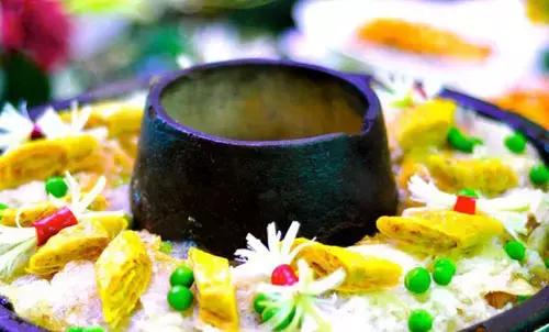 朴拙的腾冲土锅子:味美热乎 绝对能够治愈寒冷