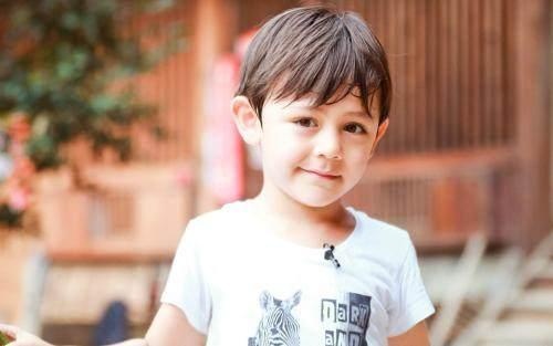 情人节周杰伦晒儿子正面照,比爸爸还酷,女儿奴爸爸终于想起儿子图片