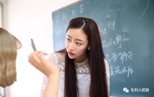 直播运营干货:教育直播,如何成为网红美女老师