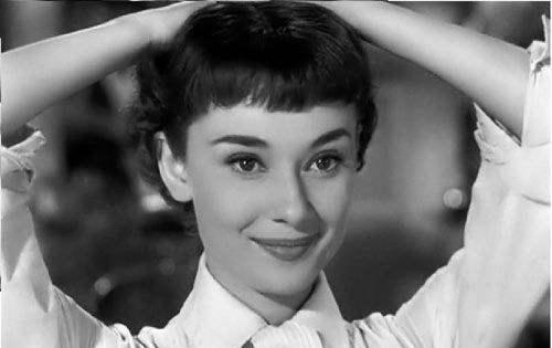 厉害了 短发吴昕像奥黛丽赫本，但有时候也是伊丽傻白