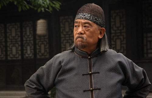 60岁以上男演员 大陆,70岁以上的著名男演员 高明大器晚成,60岁才拿下视帝,原来他的儿子就是这个男演员