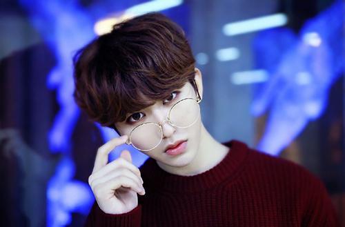 错失TFBOYS, 现如今却高居微博热搜榜, 成为超级话题