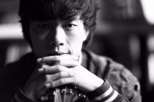 同样是民谣歌手,李健和赵雷区别到底在哪?