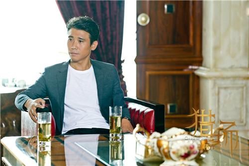 《猎场》胡歌查出李乃文过往 与菅纫姿看老电影