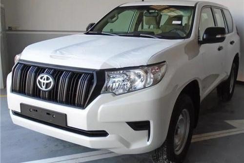 18款中东版霸道2700全时四驱现车到港