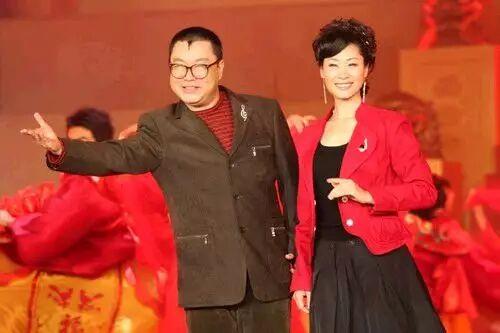 一手捧红朱之文,结婚两次,尹相杰为她至今单身,女儿貌美如花
