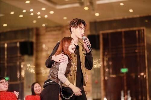 2018年如果有一种恋爱是叫吴亦凡和赵丽颖, 会不会很甜