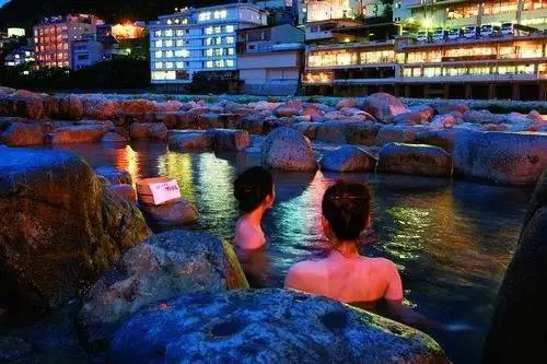 好害羞！真实体验日本男女混浴温泉全过程