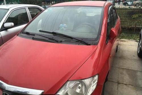 一万块钱淘05年的本田飞度，修车师傅说拿掉发动机也就值八百！