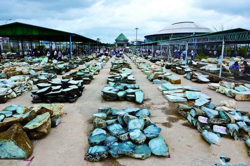 缅甸人为什么讨厌中国人?因为中国人总是去抢