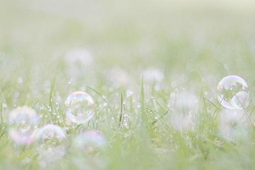 微信朋友圈表达心情悲伤的说说带图片