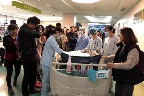 1岁婴儿掉床致脑死亡 捐献器官能救5人