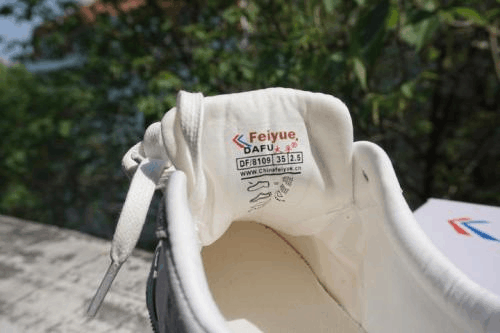 为什么鞋舌老是歪向一边? 实用3招, 教你固定鞋舌