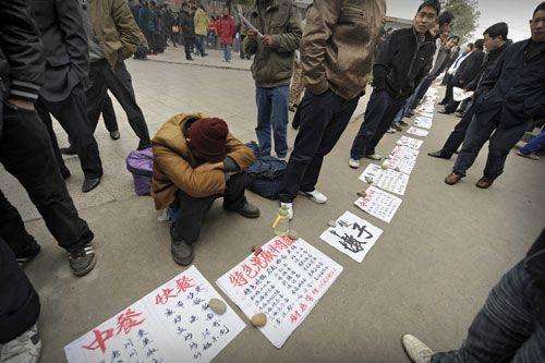 年后大量工厂招工放宽条件,50岁以上的农民工