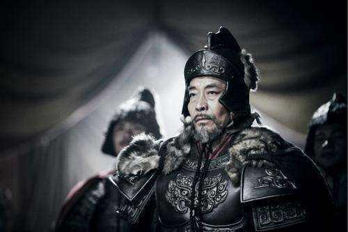 秦王赢政派大将出征，对方临行前却讨要封赏，嬴政为何不怒反喜?